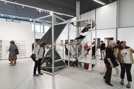 Landesgalerie Eroeffnung Eva Schlegel