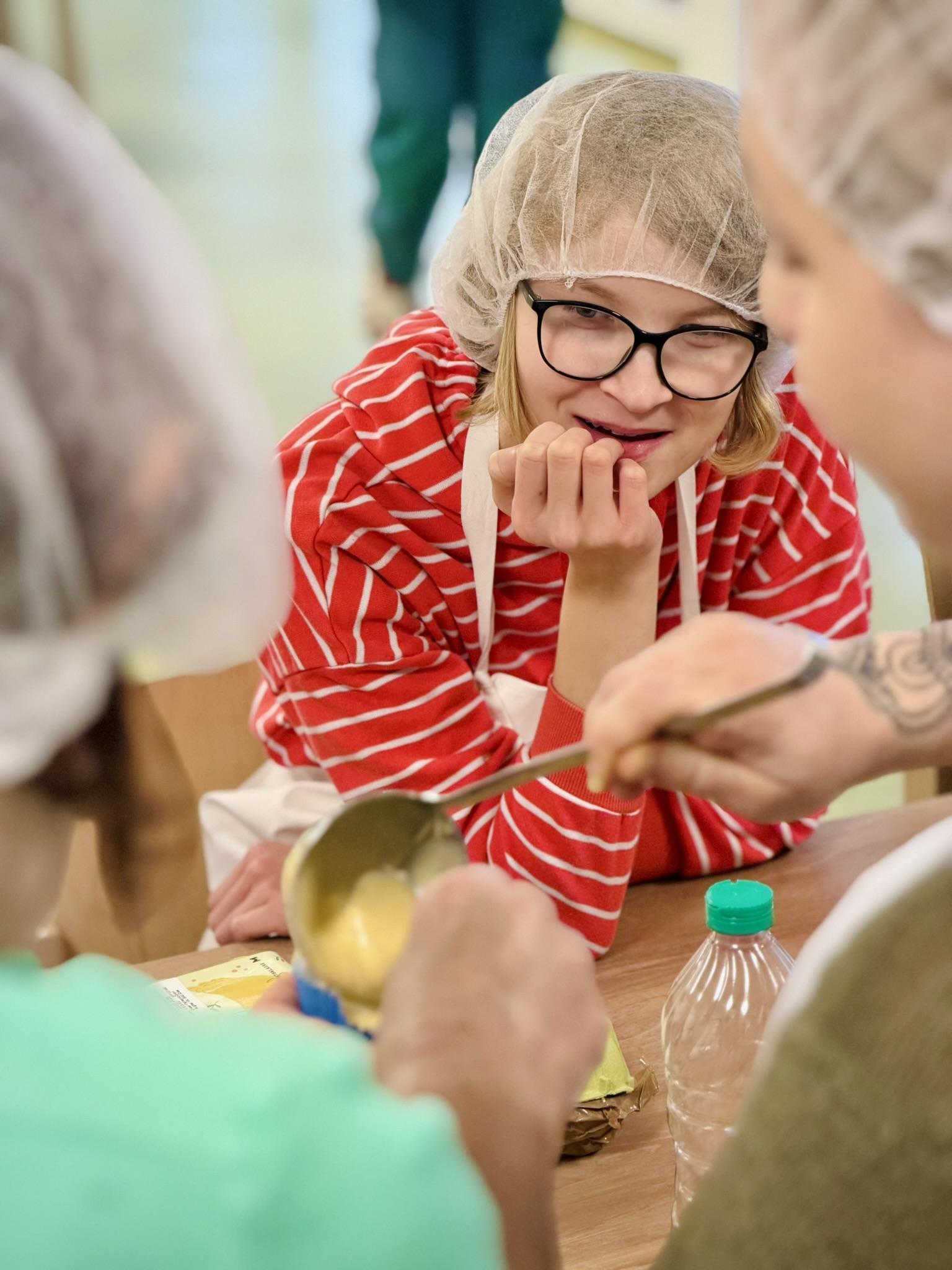 Klient:innen am Backen 