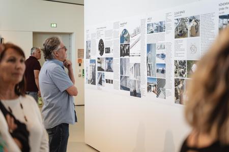 Landesgalerie Eroeffnung Eva Schlegel