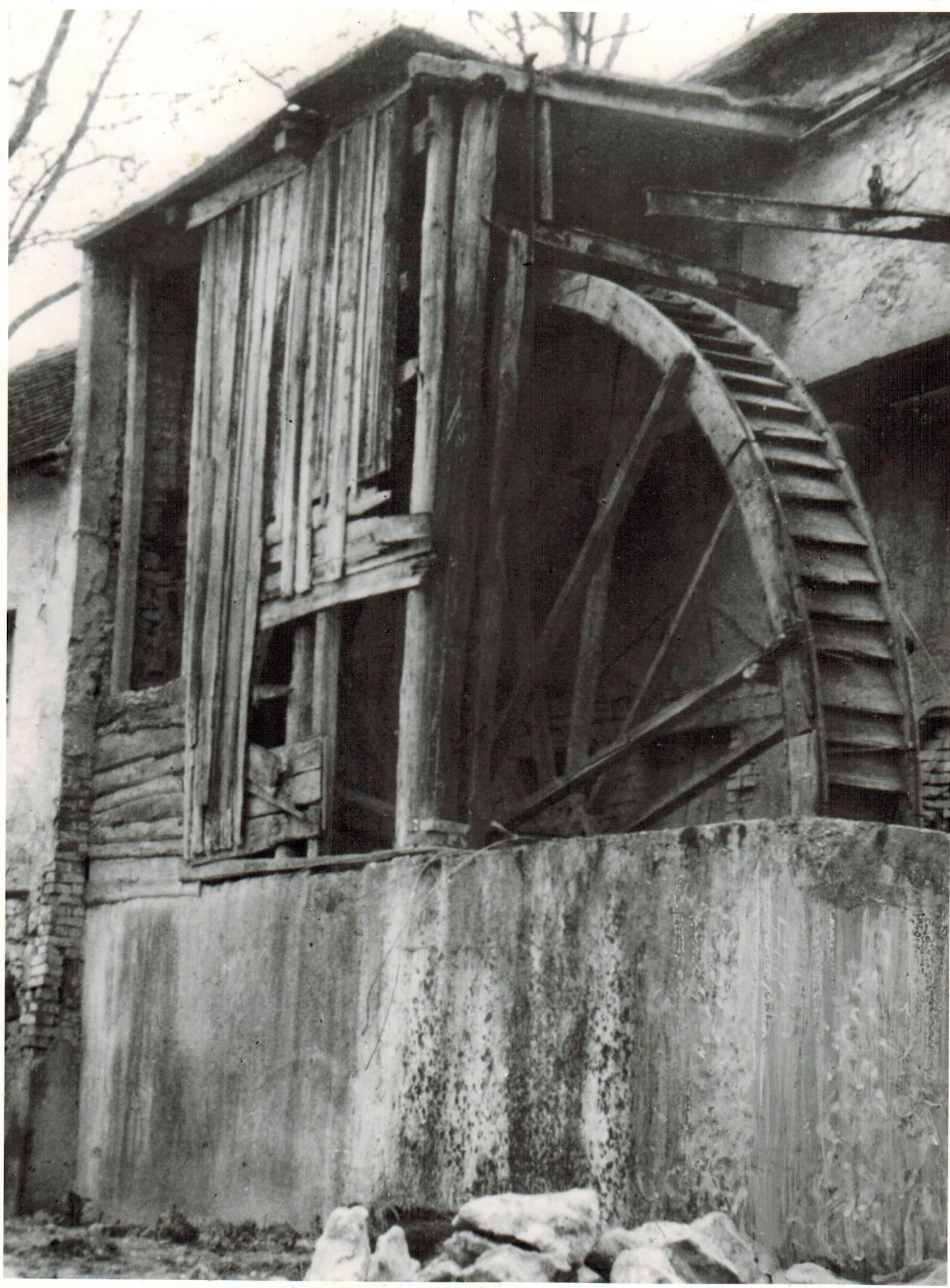 Das Wasserrad der Fercsak-Mühle in Draßburg ©  Helmuth Tomassovits