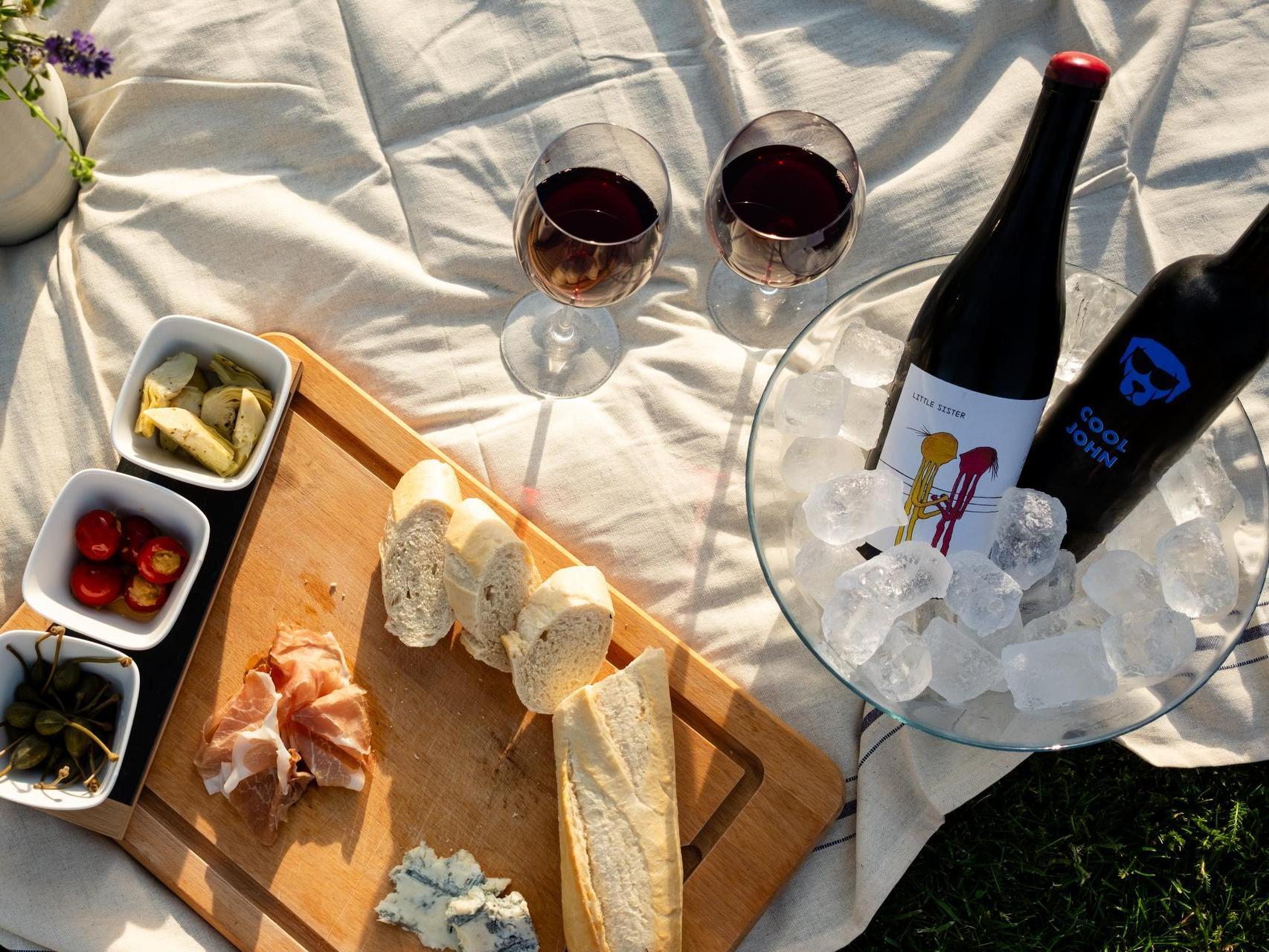 Picknick mit Rotwein