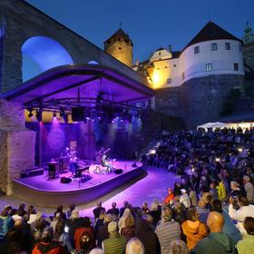 Die Burgarena in Schlaining und das Bluesfestival.