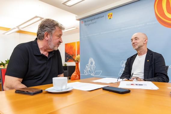 Interviewsituation: Bildungsdirektor Alfred Lehner und Martin Hollweck