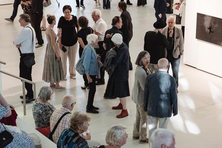 Landesgalerie Eroeffnung Eva Schlegel