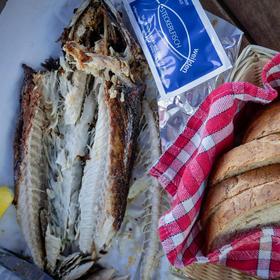 Steckerlfisch mit Brot in Weiden am Neusiedler See