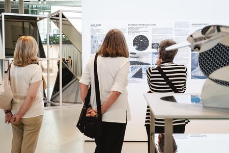 Landesgalerie Eroeffnung Eva Schlegel